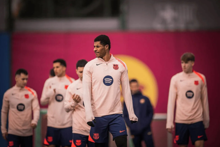 华体会官网入口-宁愿大幅降薪留巴萨！也不回归曼联，昔日太子无情，自降身价搞事|巴塞罗那|马库斯·拉什福德|德科|拉什福德|每日体育报_新浪新闻