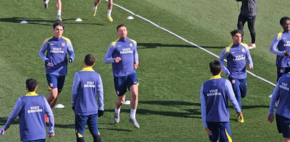 华体会官网-世体：朗格莱伤愈归队完成今日合练，马竞一线队伤员清零